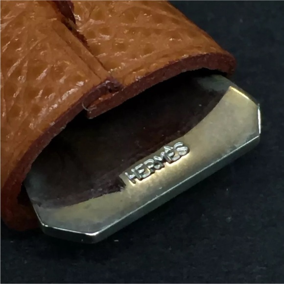 HERMES Crochet Bag Dog Tag Leather Charm Holder with Box - Picture 7 of 9